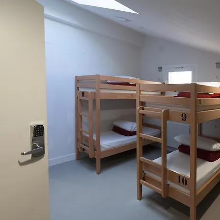 Juvenil Ondarreta Hostel