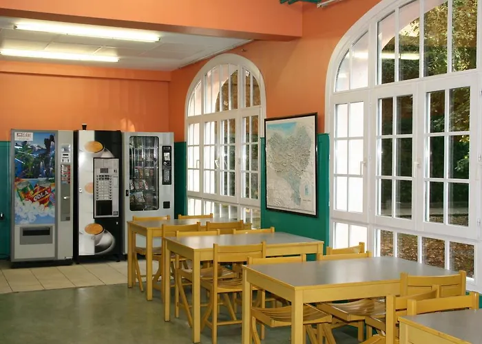 알베르게 주베닐 온다레타 *