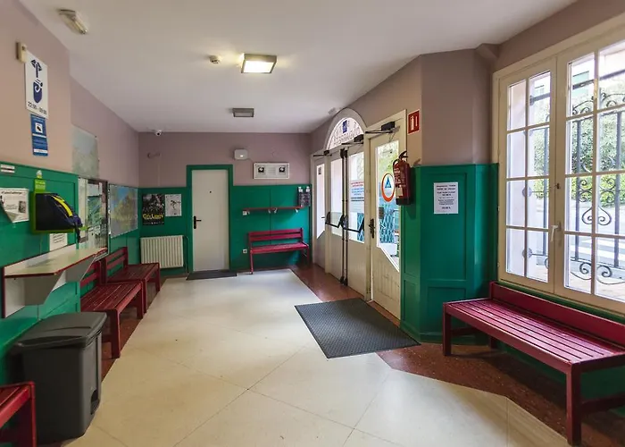 Juvenil Ondarreta Hostel San Sebastian